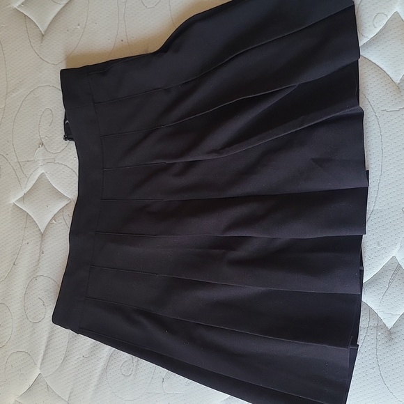 Sunday Best Olive Skirt - Picture 4 of 5